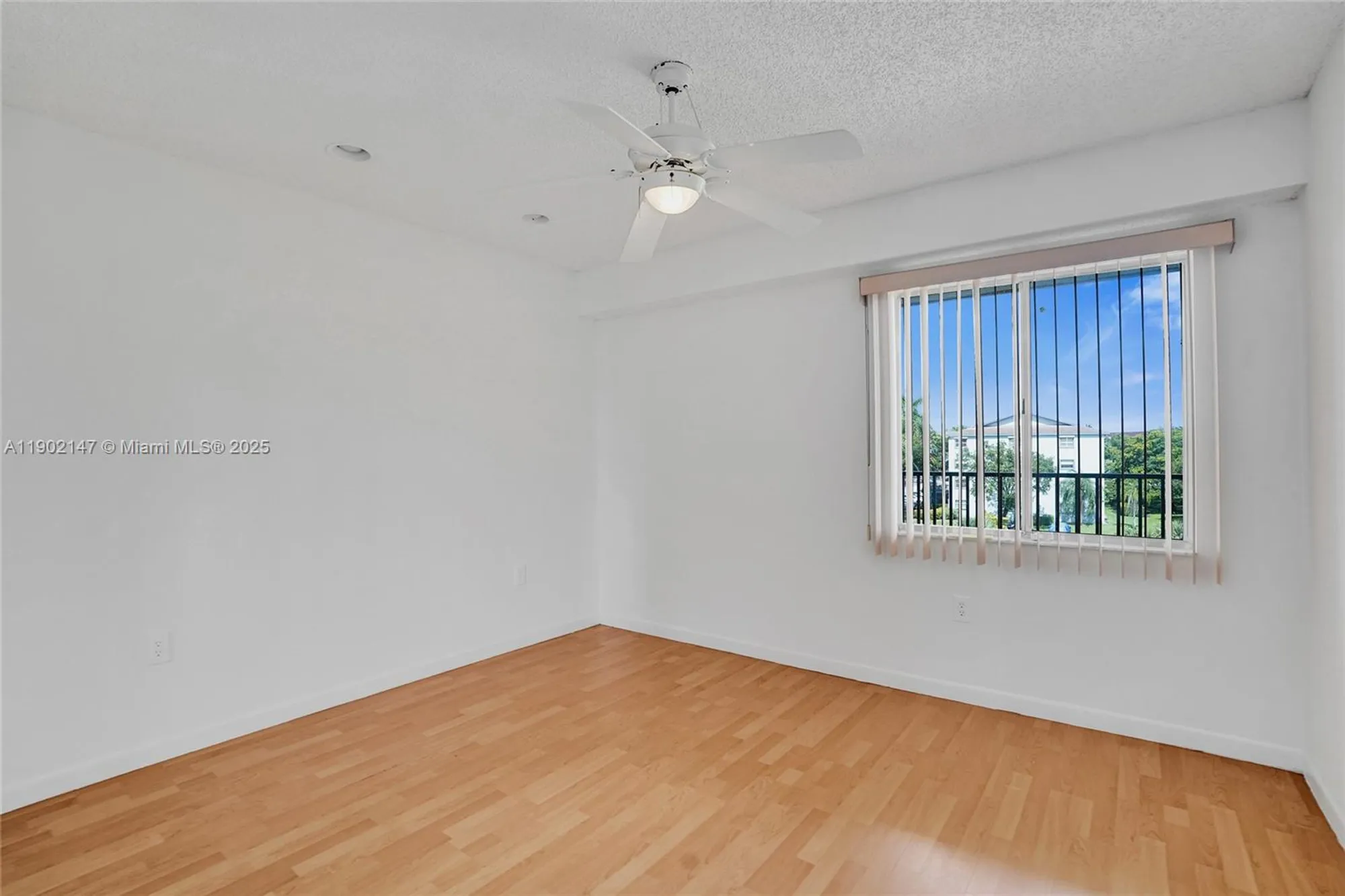 Property Slideshow image 12 of 41 | 12750 sw 15th st 411d, Pembroke Pines, FL, 33027