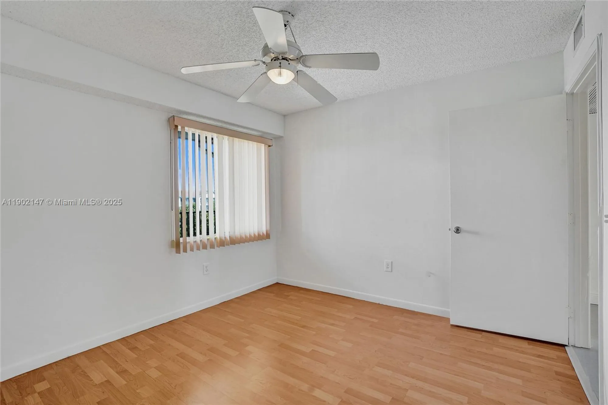 Property Slideshow image 13 of 41 | 12750 sw 15th st 411d, Pembroke Pines, FL, 33027