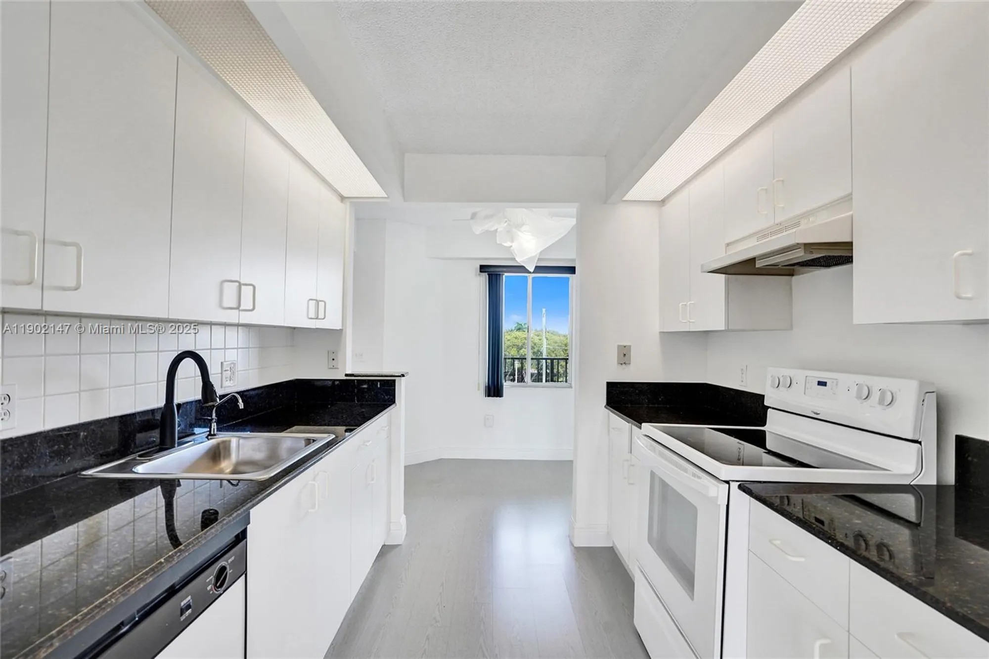 Property Slideshow image 4 of 41 | 12750 sw 15th st 411d, Pembroke Pines, FL, 33027