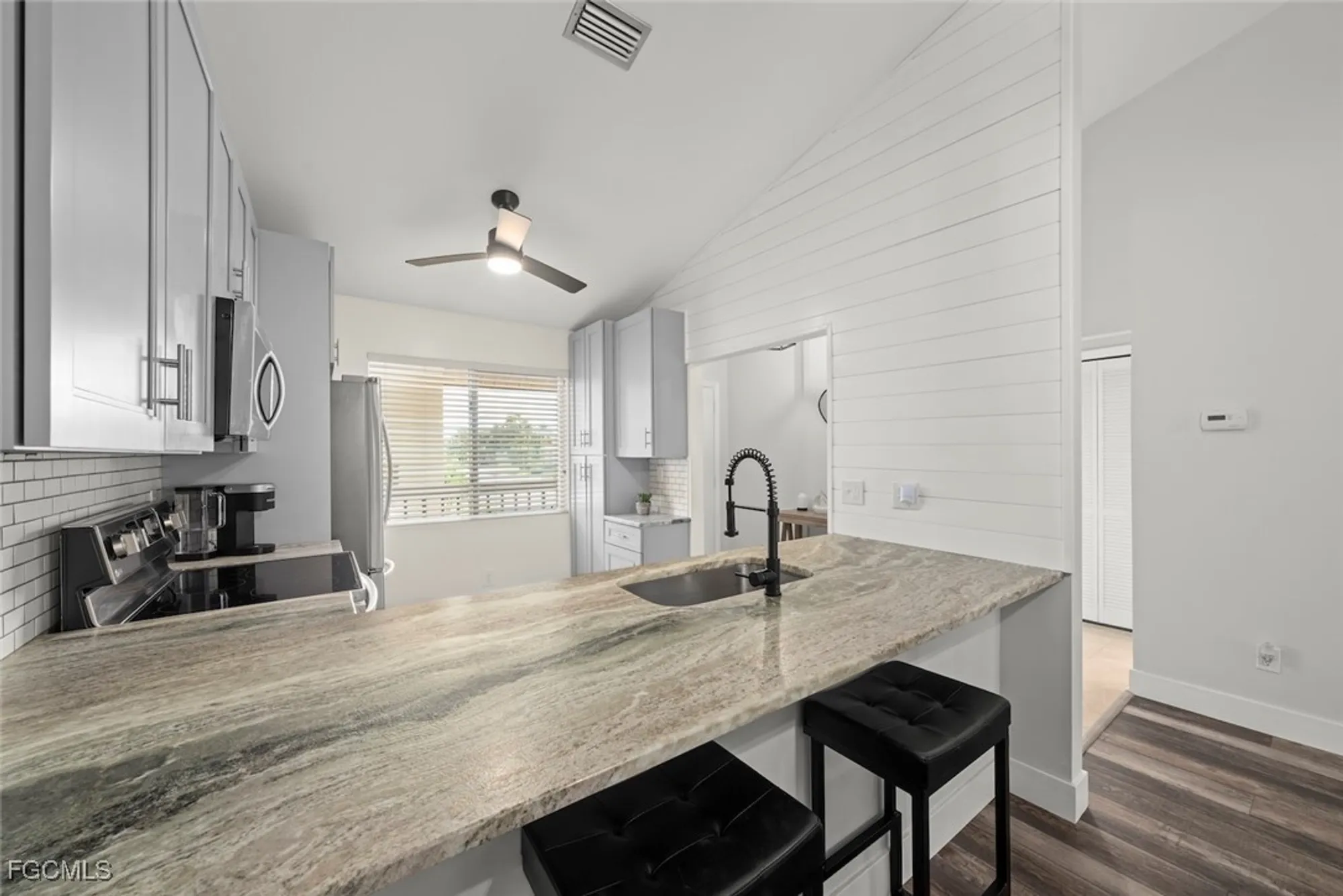 Property Slideshow image 23 of 49 | 13170 white marsh ln apt 200, Fort Myers, FL, 33912