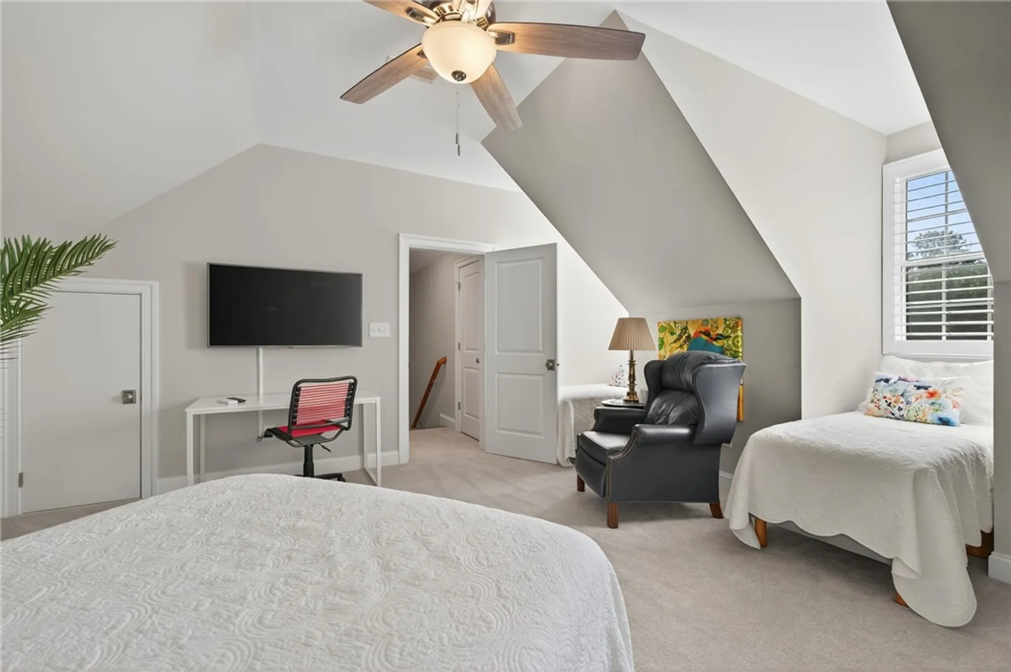 Property Slideshow image 23 of 31 | 119 royal worlington, Williamsburg, VA, 23188