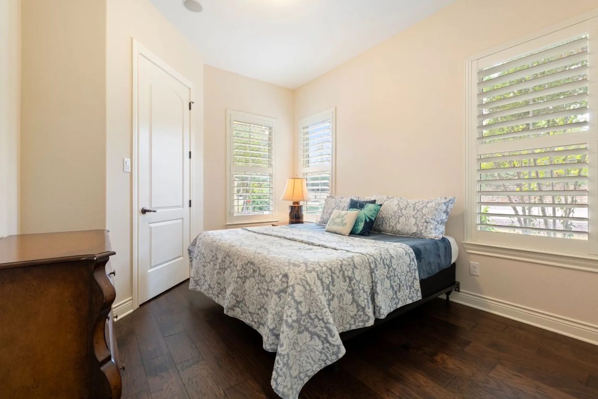 Property Slideshow image 19 of 35 | 108 rivalto cir 5, Lakeway, TX, 78734