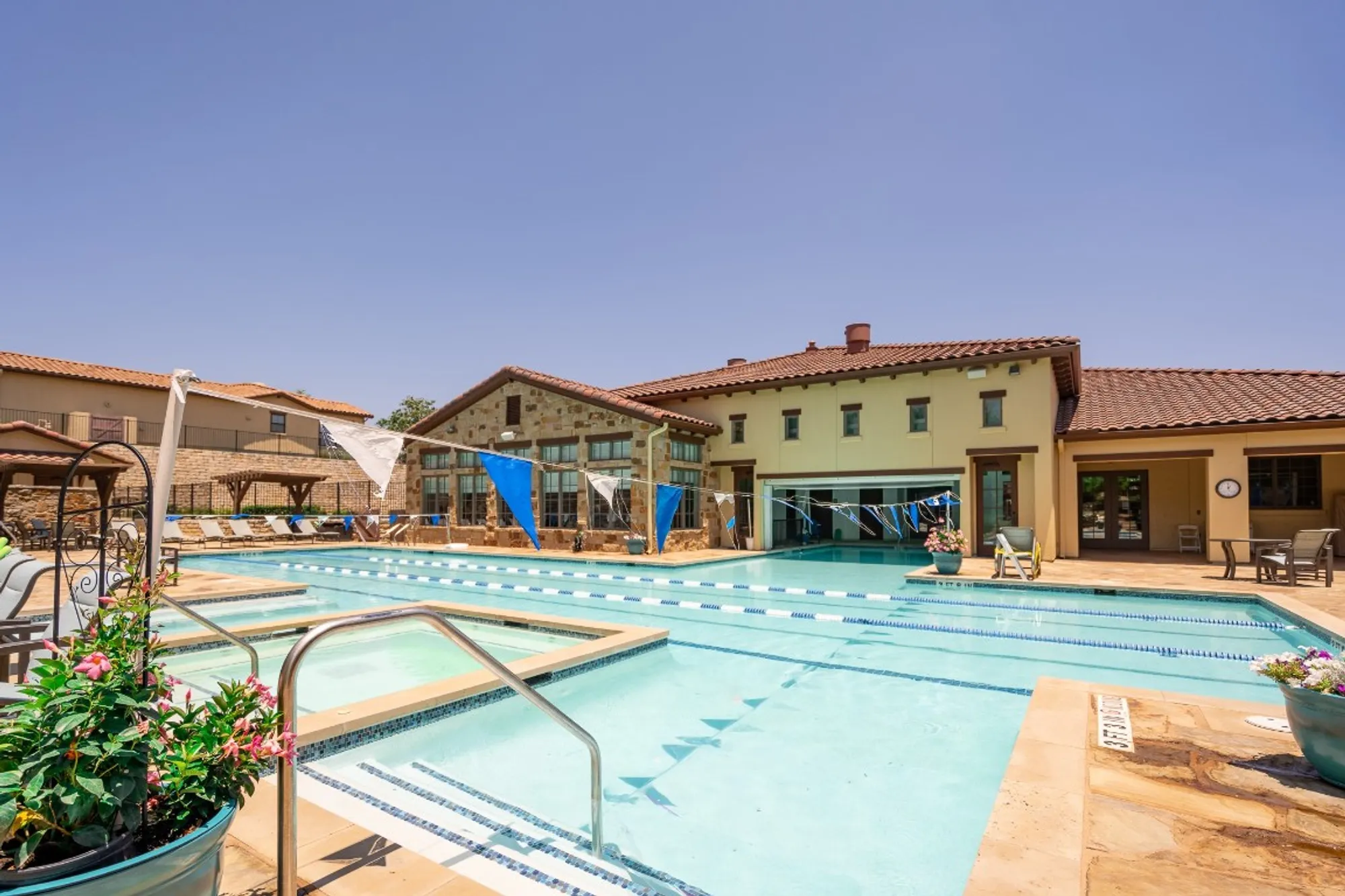 Property Slideshow image 29 of 35 | 108 rivalto cir 5, Lakeway, TX, 78734