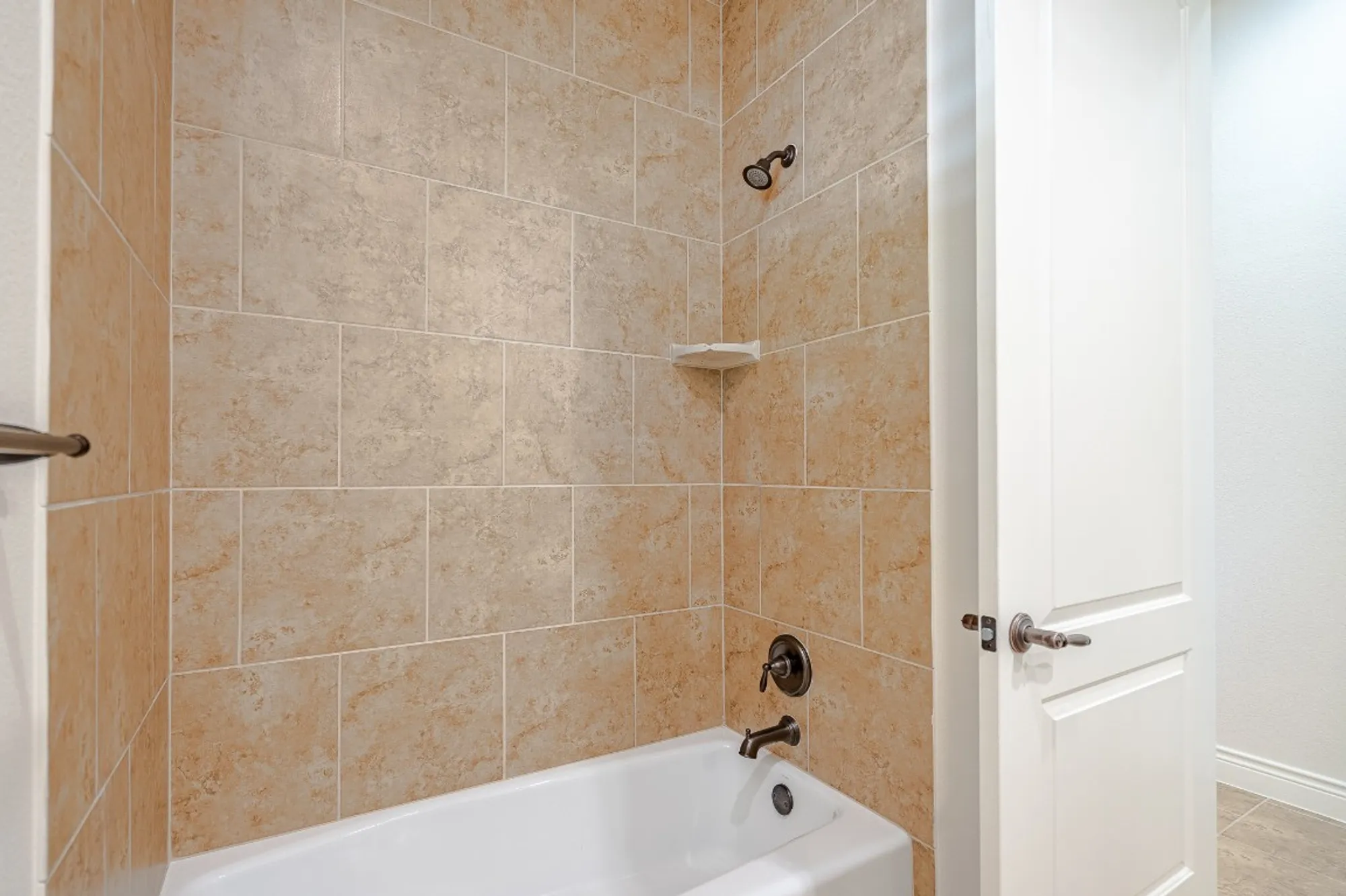 Property Slideshow image 21 of 35 | 108 rivalto cir 5, Lakeway, TX, 78734