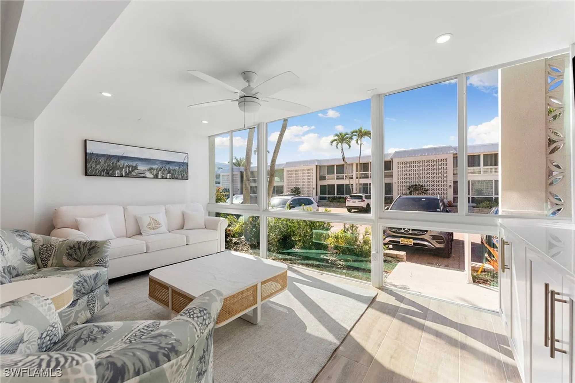 Property Slideshow image 17 of 37 | 2100 gulf shore blvd 107, Naples, FL, 34102