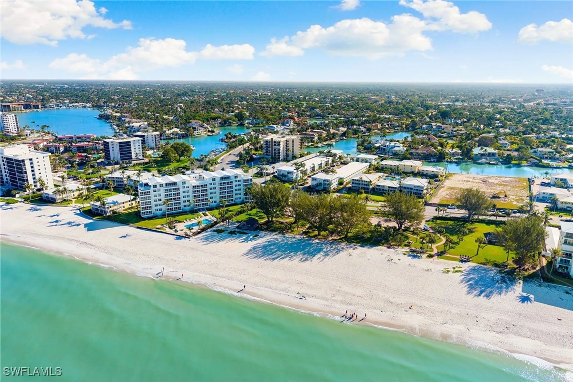 Property Slideshow image 6 of 37 | 2100 gulf shore blvd 107, Naples, FL, 34102