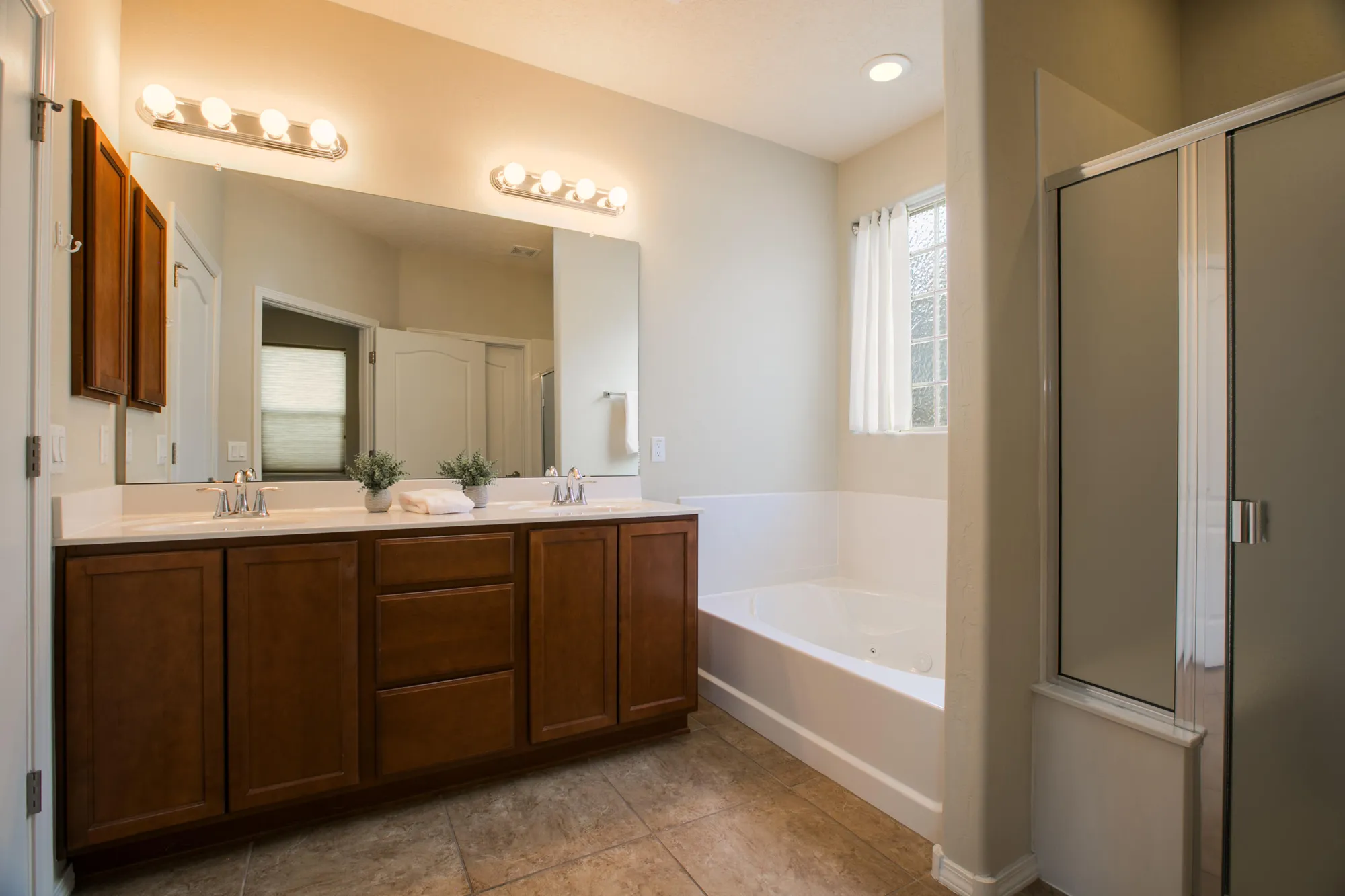 Property Slideshow image 23 of 33 | 1047 prairie zinnia dr, Bernalillo, NM, 87004