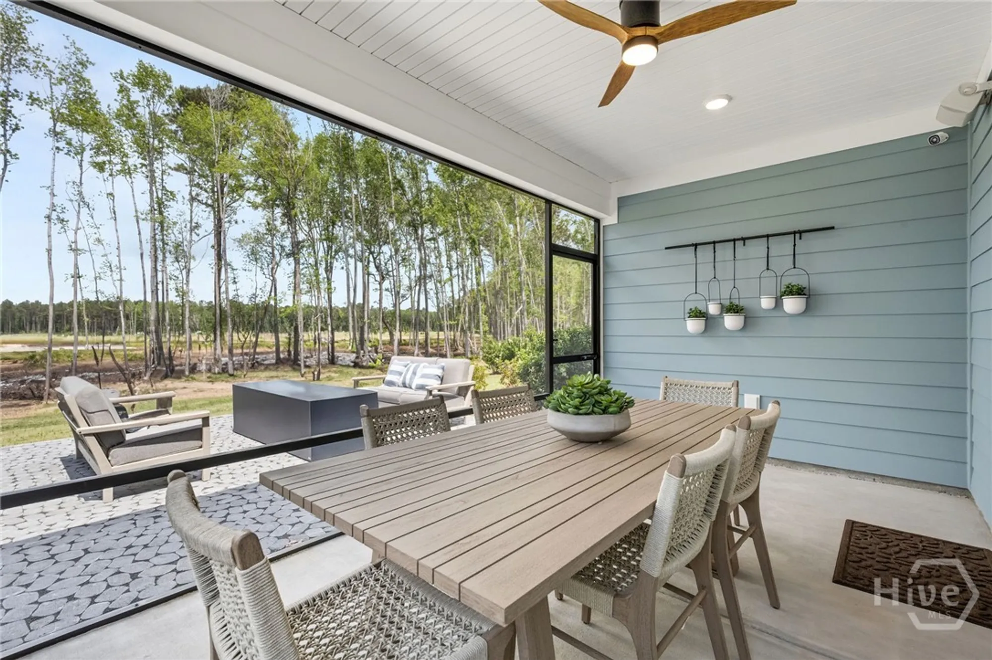 Property Slideshow image 16 of 51 | 323 birch dr, Richmond Hill, GA, 31324