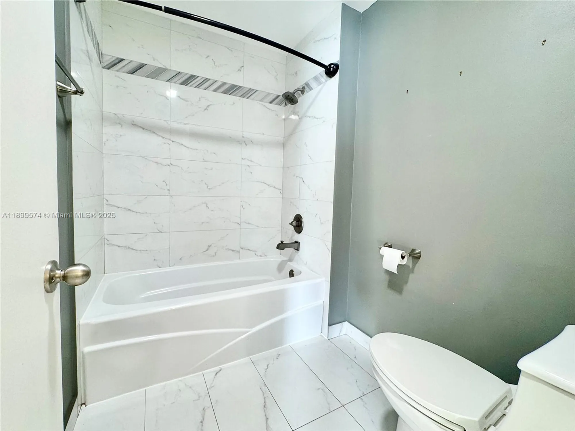 Property Slideshow image 19 of 26 | 21643 cypress rd apt 14d, Boca Raton, FL, 33433