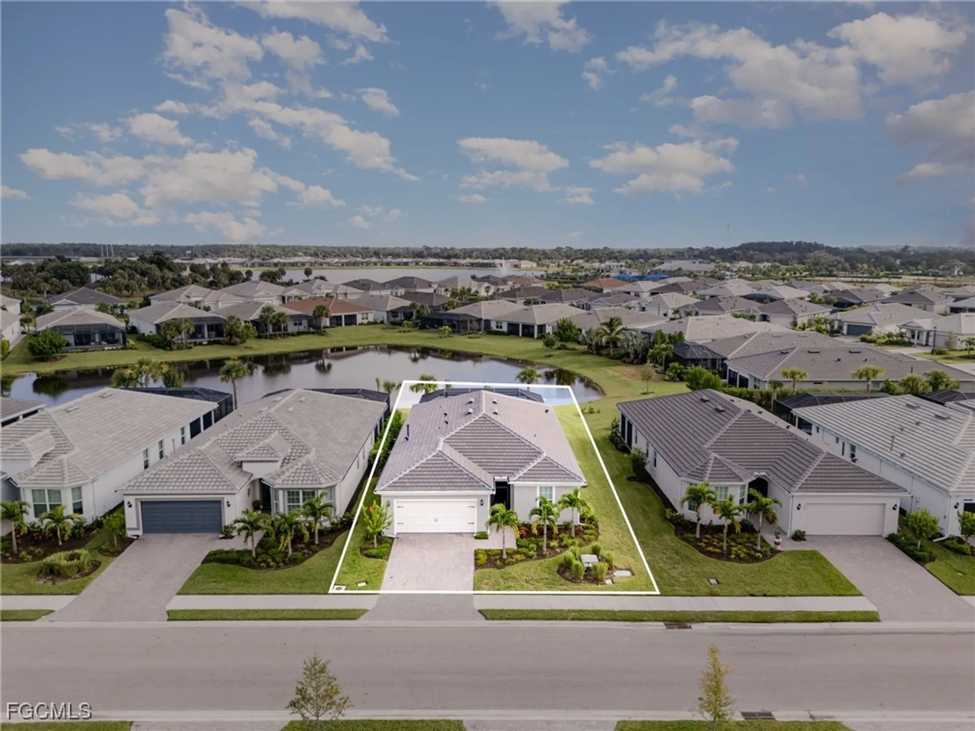 Property Slideshow image 28 of 42 | 7079 chapel creek ln, North Fort Myers, FL, 33917