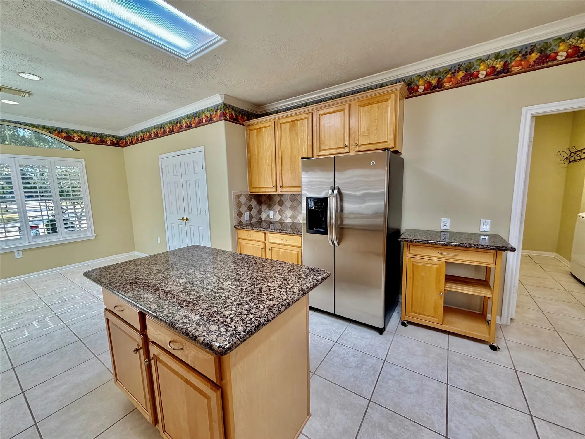 Property Slideshow image 16 of 33 | 1407 capri place ln, Pearland, TX, 77581