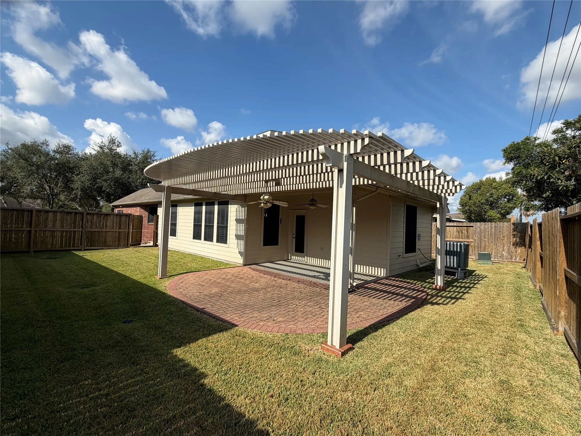 Property Slideshow image 30 of 33 | 1407 capri place ln, Pearland, TX, 77581
