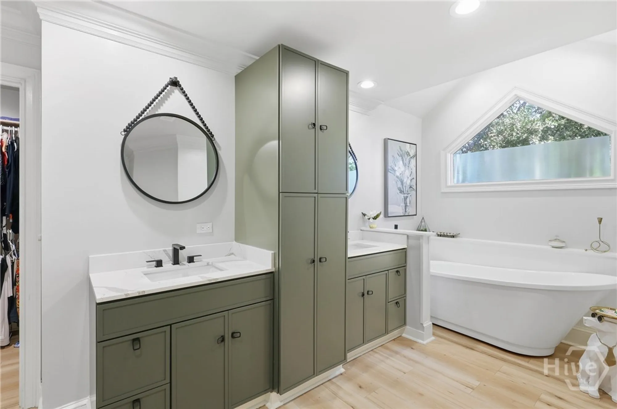 Property Slideshow image 18 of 32 | 7 springpine ln, Savannah, GA, 31411