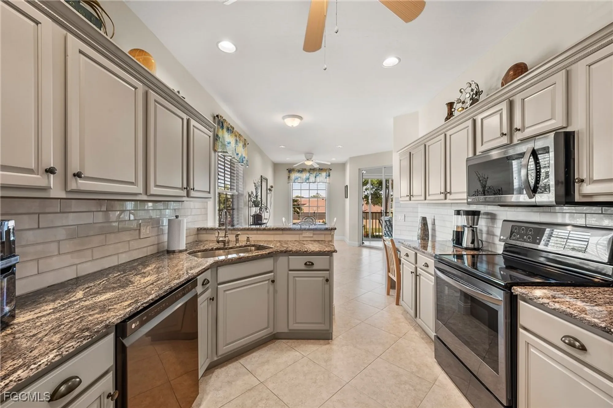 Property Slideshow image 1 of 42 | 11270 jacana ct 2110, Fort Myers, FL, 33908