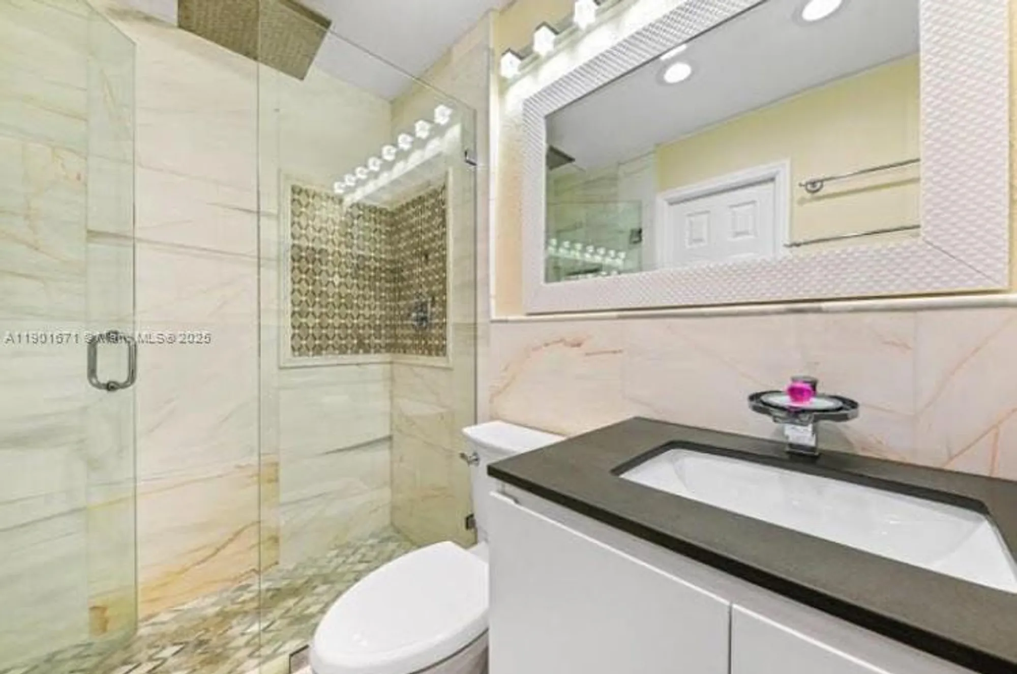 Property Slideshow image 4 of 11 | 390 tilford r r 390, Deerfield Beach, FL, 33442