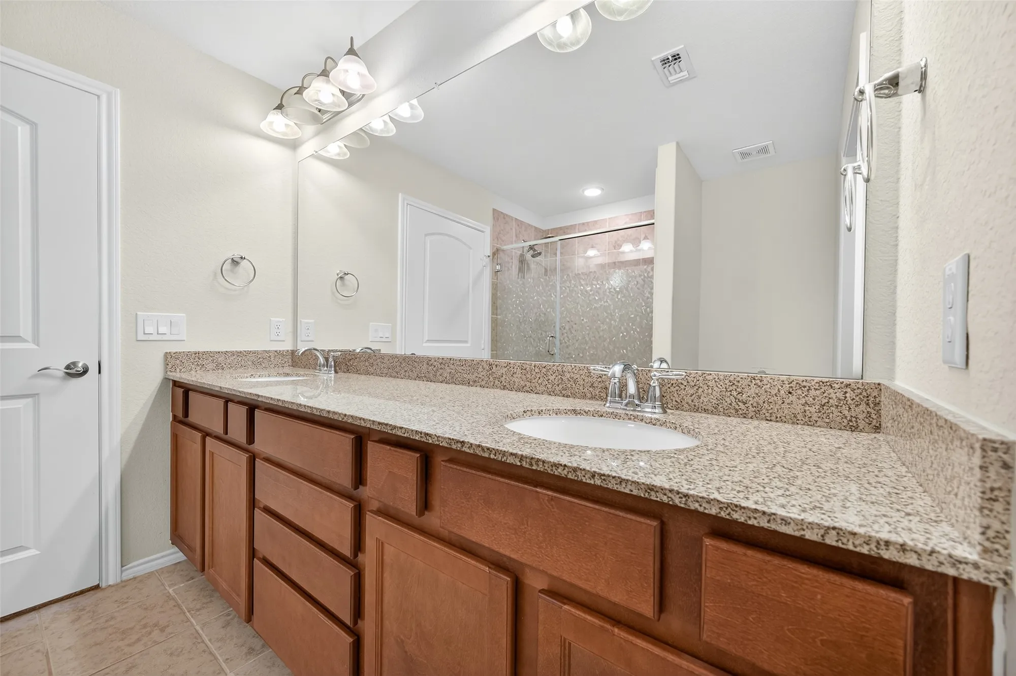 Property Slideshow image 37 of 47 | 3002 rock rose ln, Richmond, TX, 77469