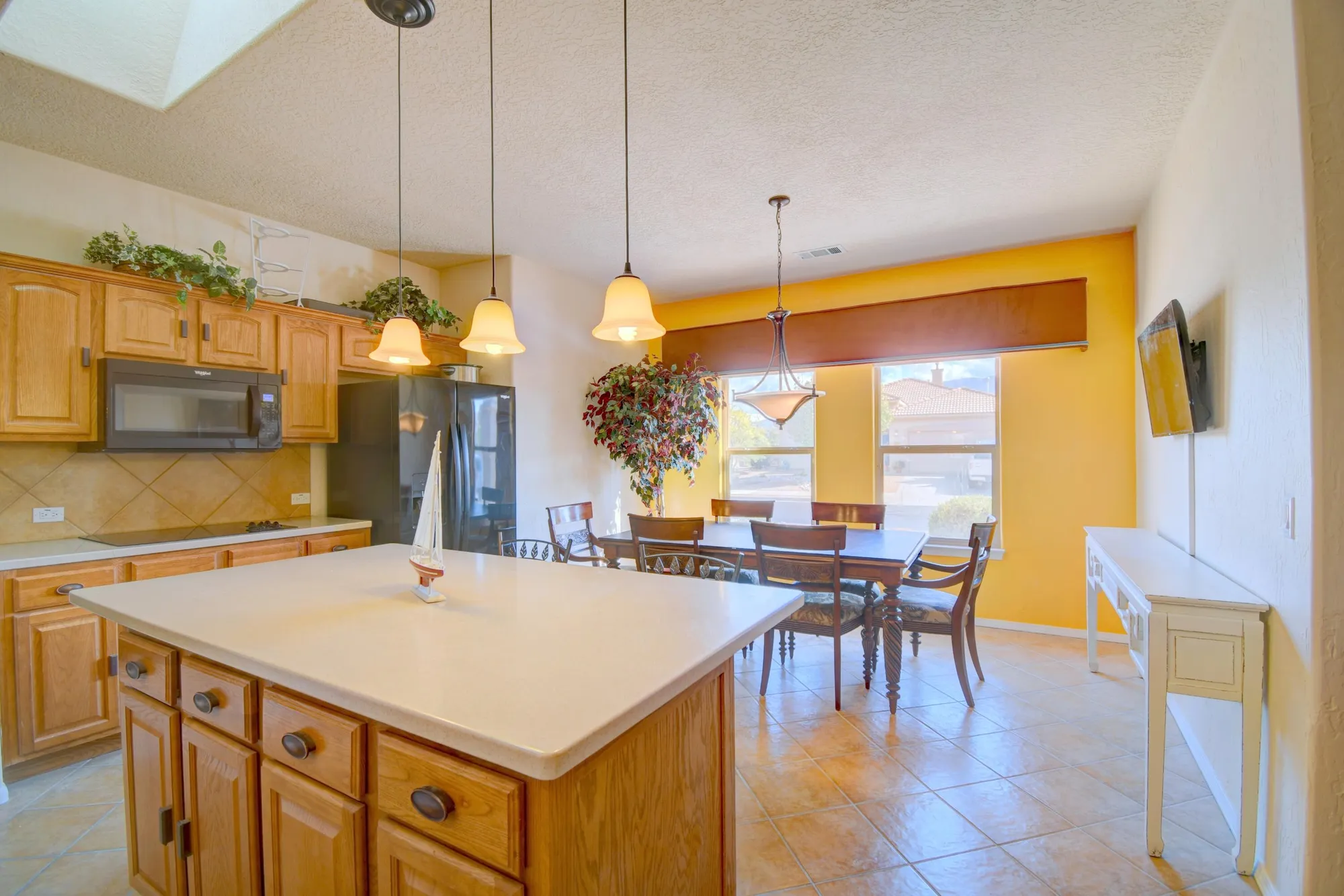 Property Slideshow image 11 of 32 | 901 golden yarrow trl, Bernalillo, NM, 87004