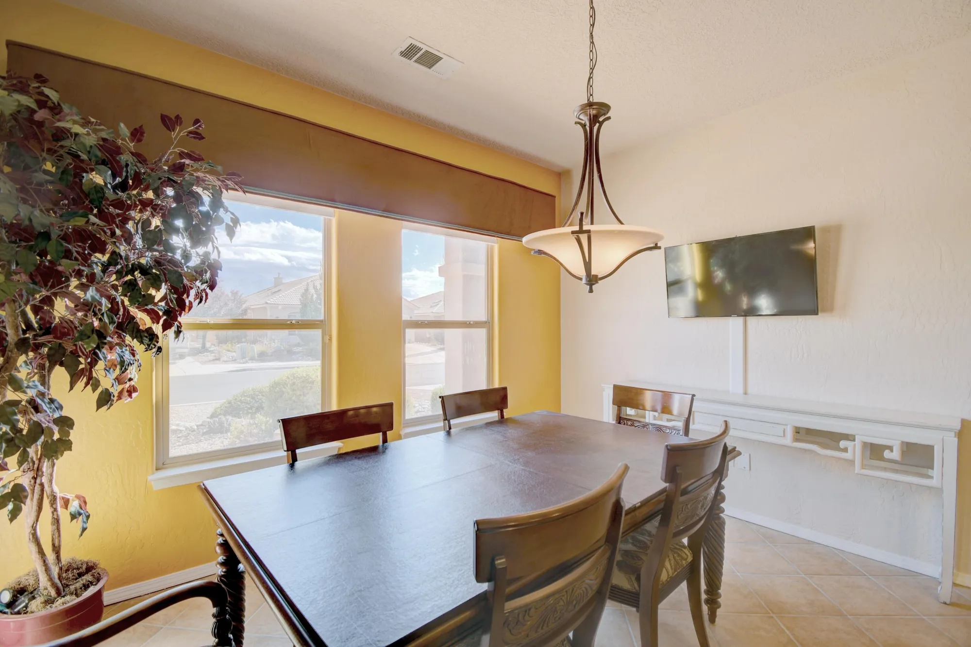 Property Slideshow image 12 of 32 | 901 golden yarrow trl, Bernalillo, NM, 87004