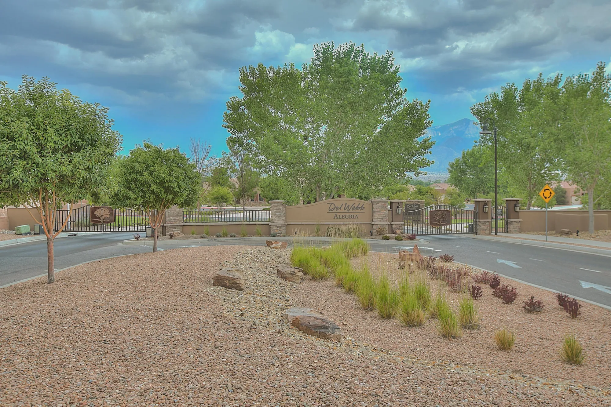 Property Slideshow image 24 of 32 | 901 golden yarrow trl, Bernalillo, NM, 87004