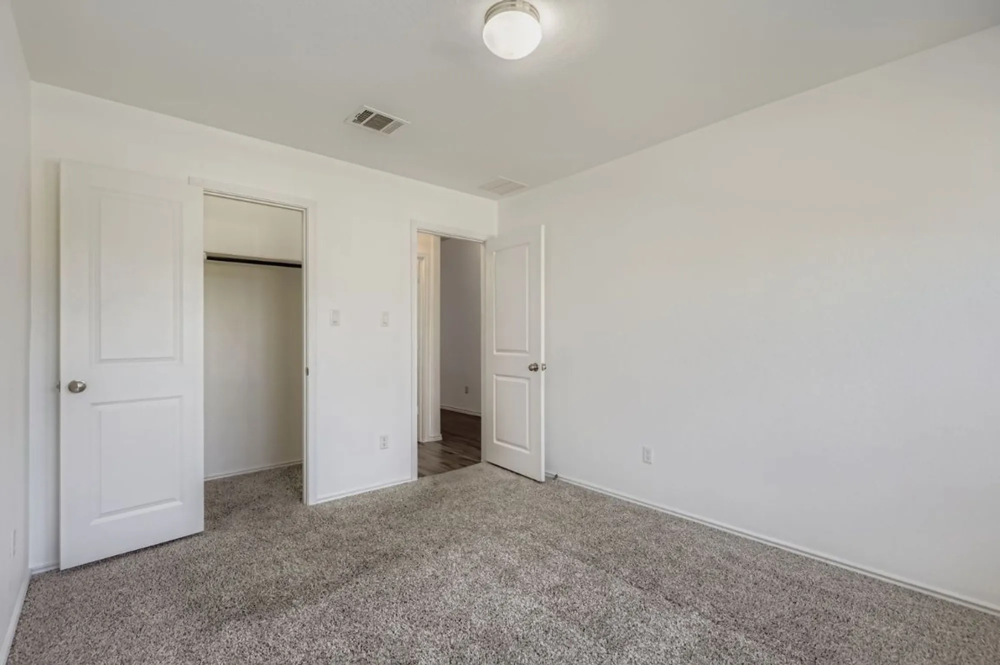 Property Slideshow image 16 of 28 | 128 concho brook bnd, Georgetown, TX, 78626