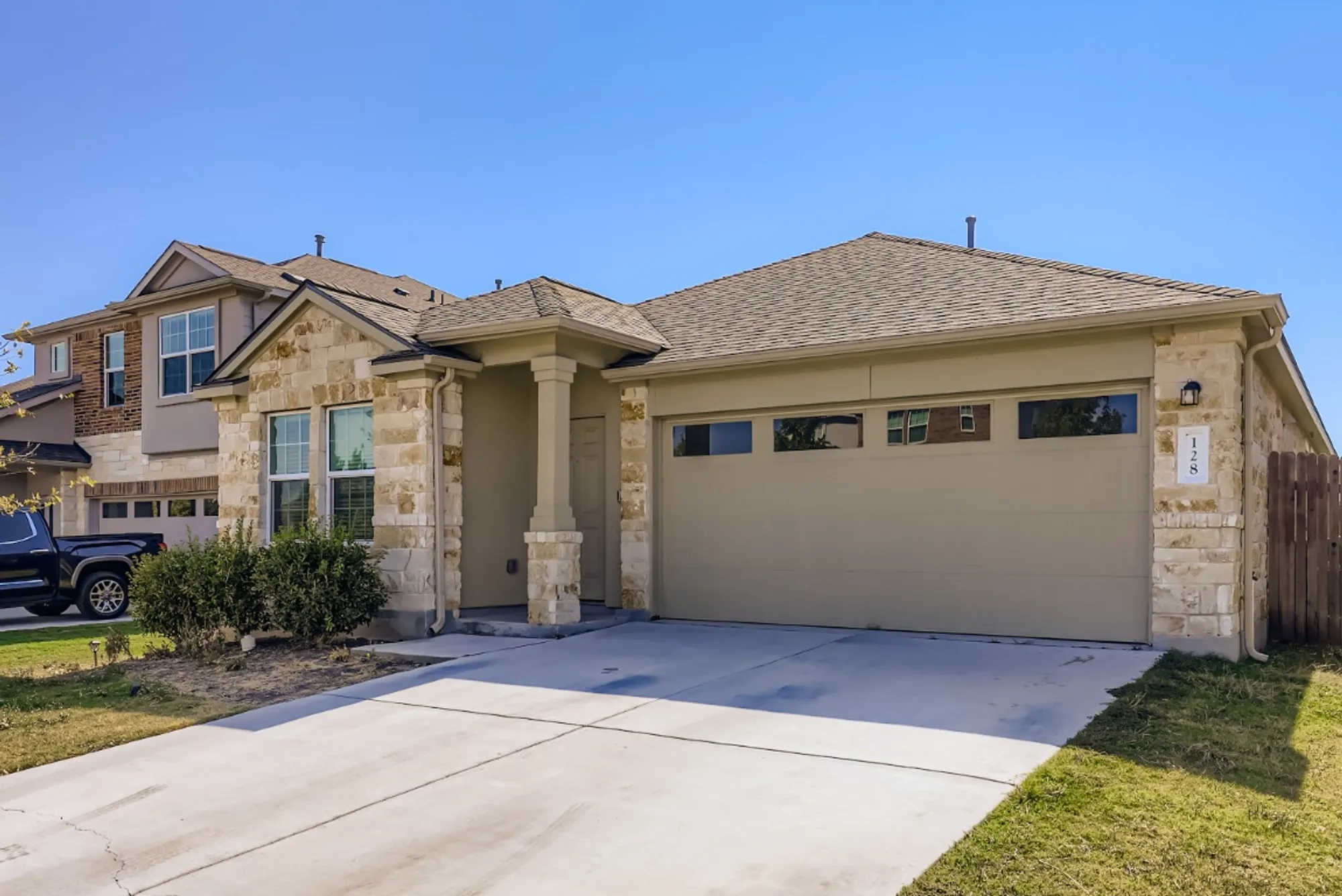 Property Slideshow image 2 of 28 | 128 concho brook bnd, Georgetown, TX, 78626