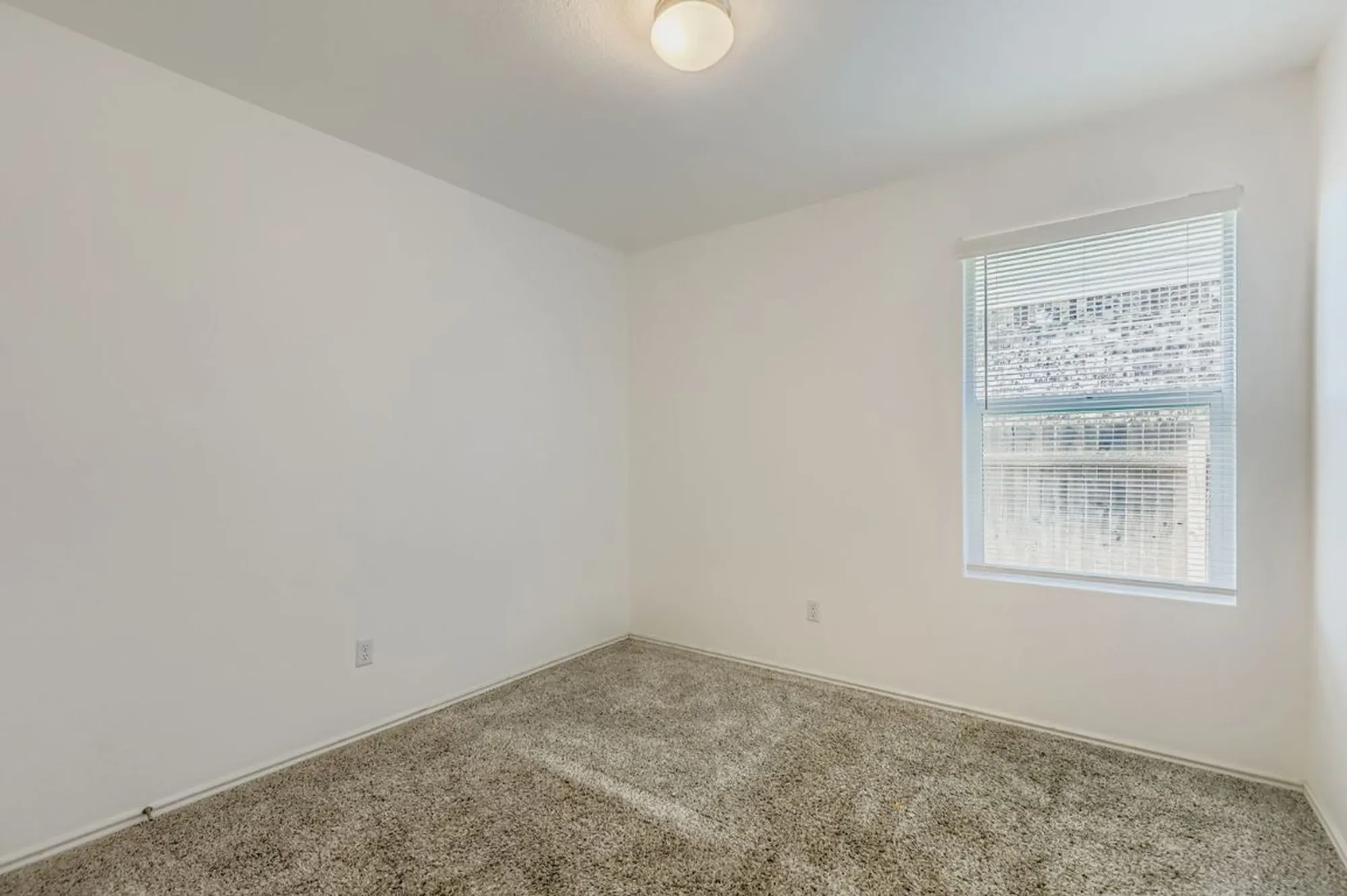 Property Slideshow image 21 of 28 | 128 concho brook bnd, Georgetown, TX, 78626