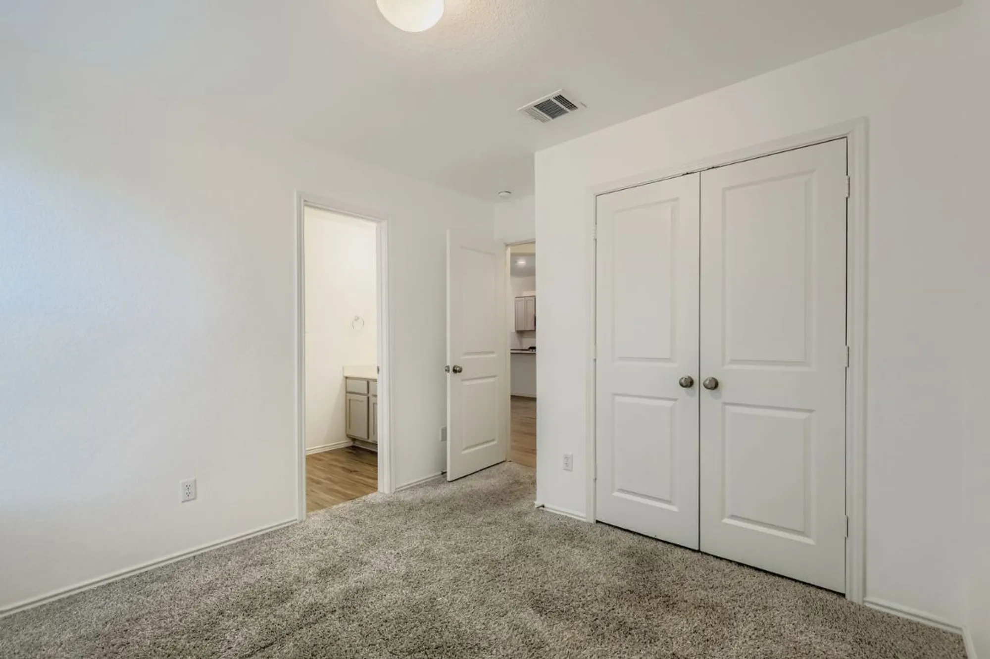 Property Slideshow image 22 of 28 | 128 concho brook bnd, Georgetown, TX, 78626