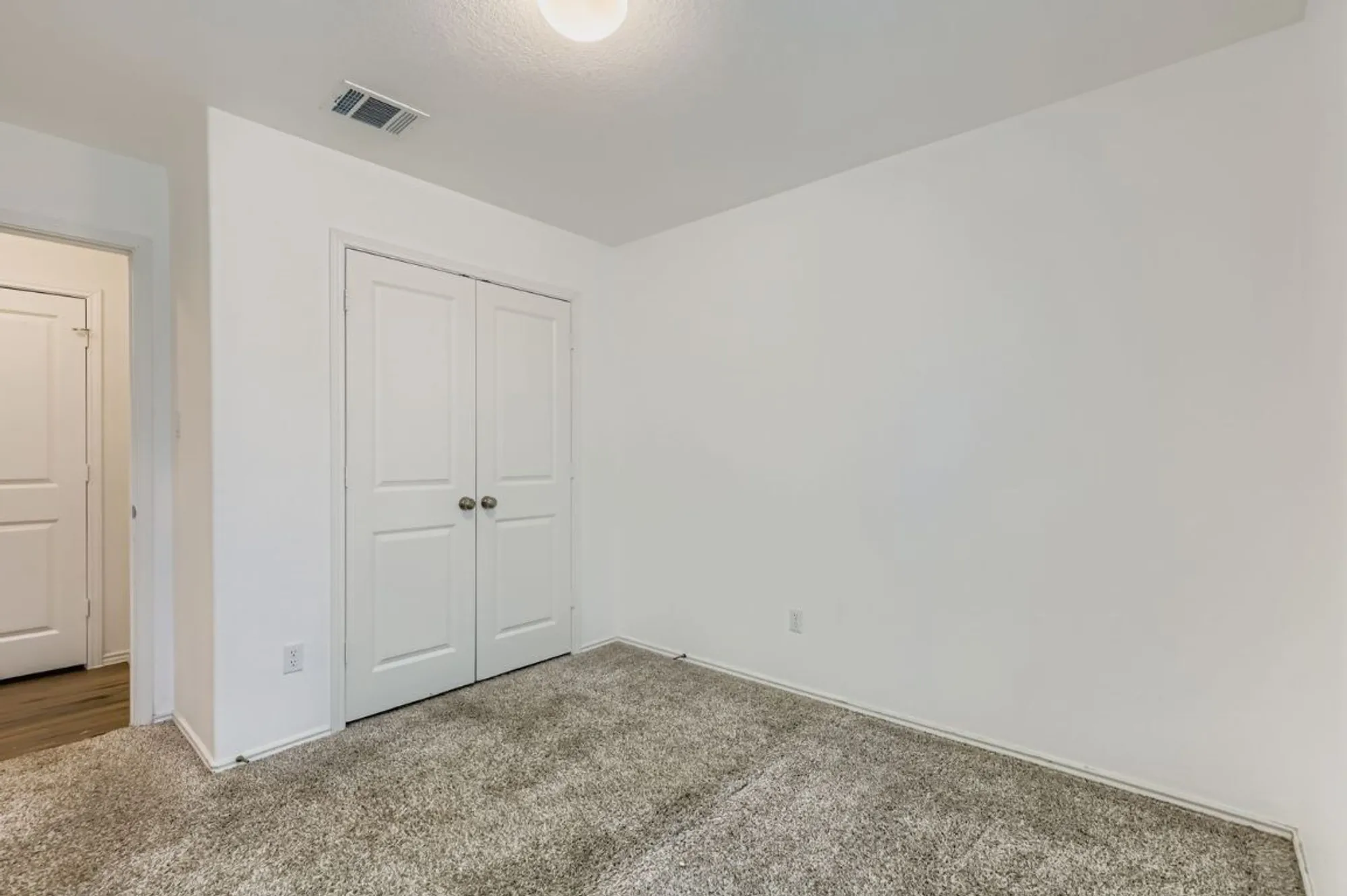 Property Slideshow image 23 of 28 | 128 concho brook bnd, Georgetown, TX, 78626