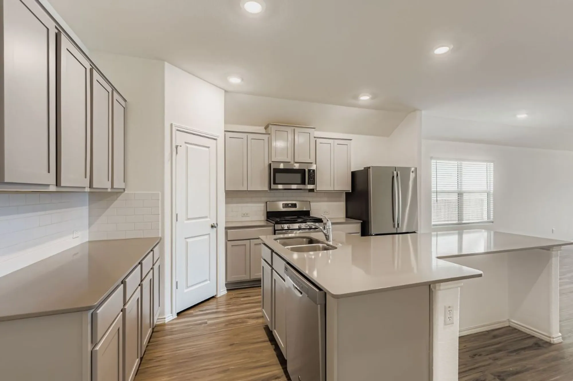 Property Slideshow image 7 of 28 | 128 concho brook bnd, Georgetown, TX, 78626