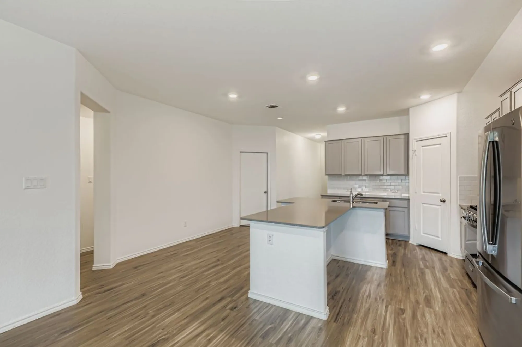 Property Slideshow image 9 of 28 | 128 concho brook bnd, Georgetown, TX, 78626