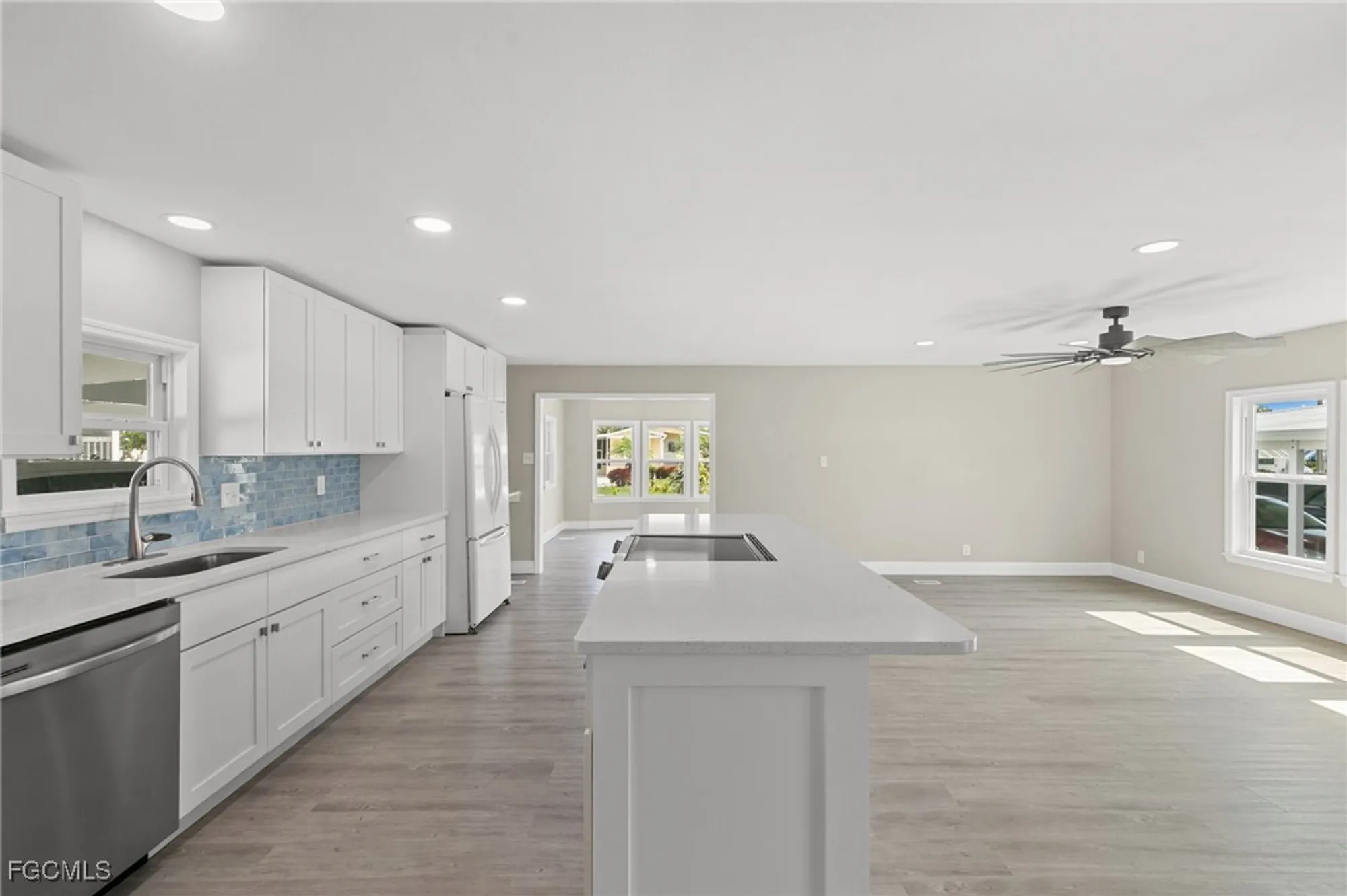 Property Slideshow image 17 of 28 | 57 san remo cir, Naples, FL, 34112