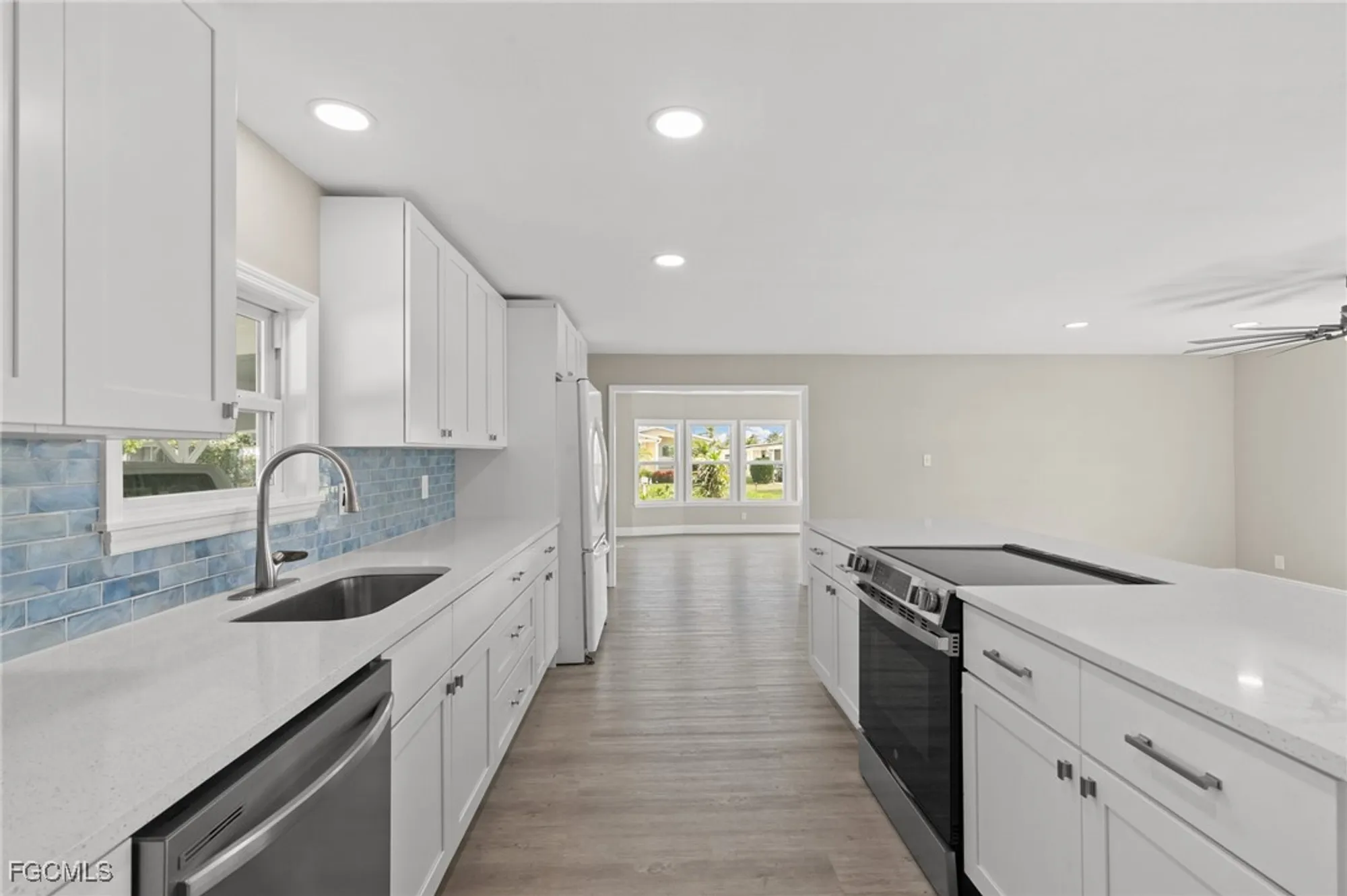 Property Slideshow image 12 of 28 | 57 san remo cir, Naples, FL, 34112