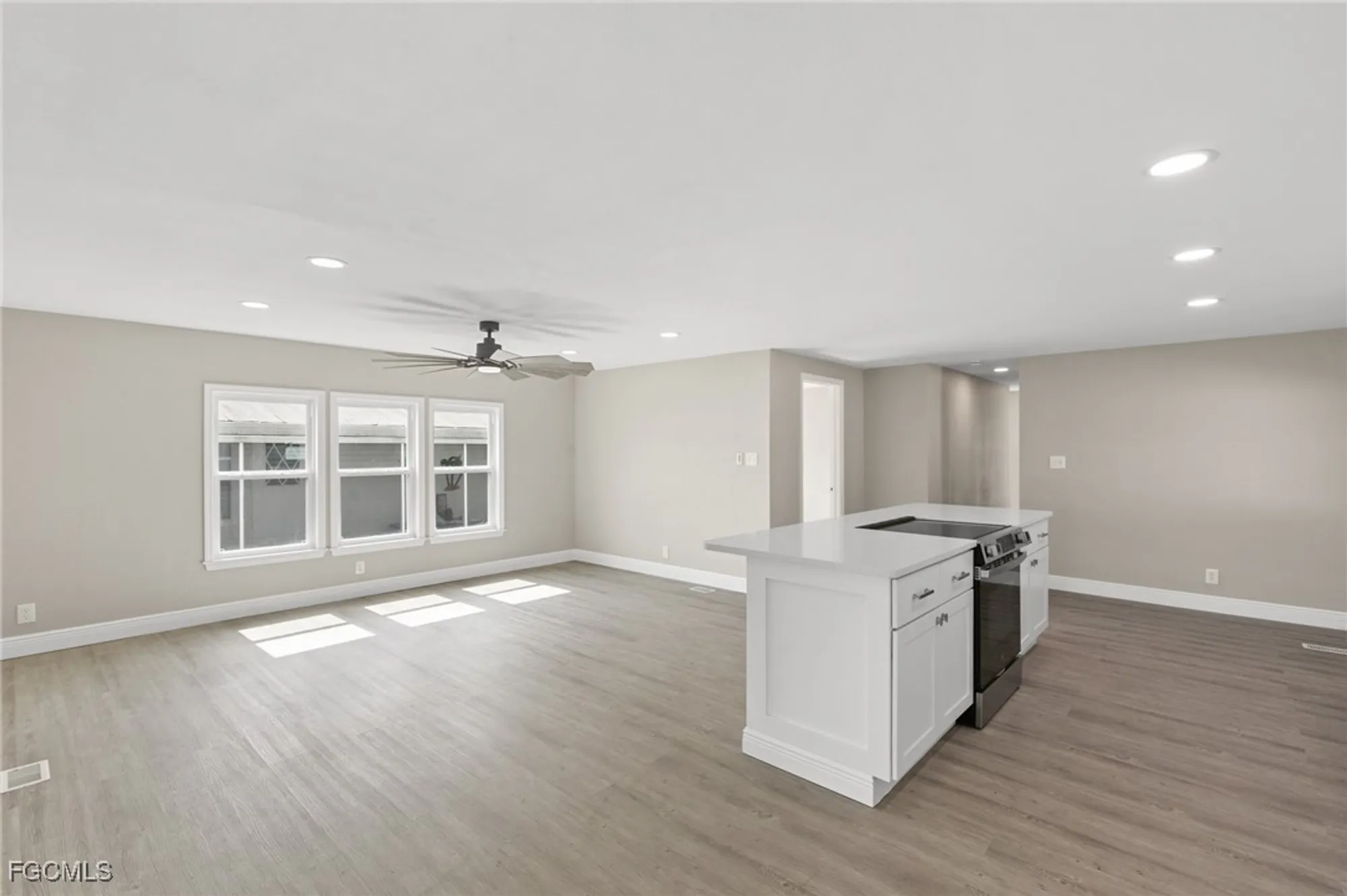 Property Slideshow image 13 of 28 | 57 san remo cir, Naples, FL, 34112