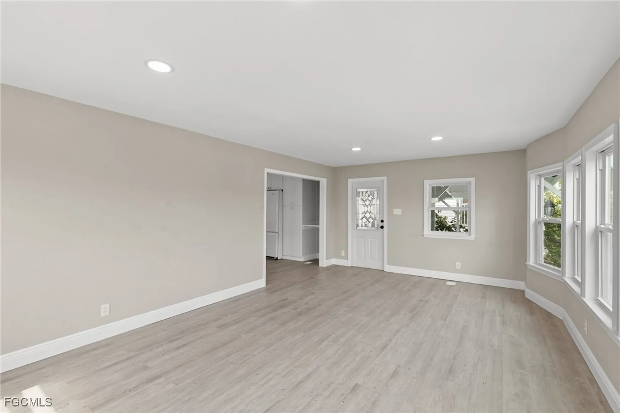 Property Slideshow image 7 of 28 | 57 san remo cir, Naples, FL, 34112