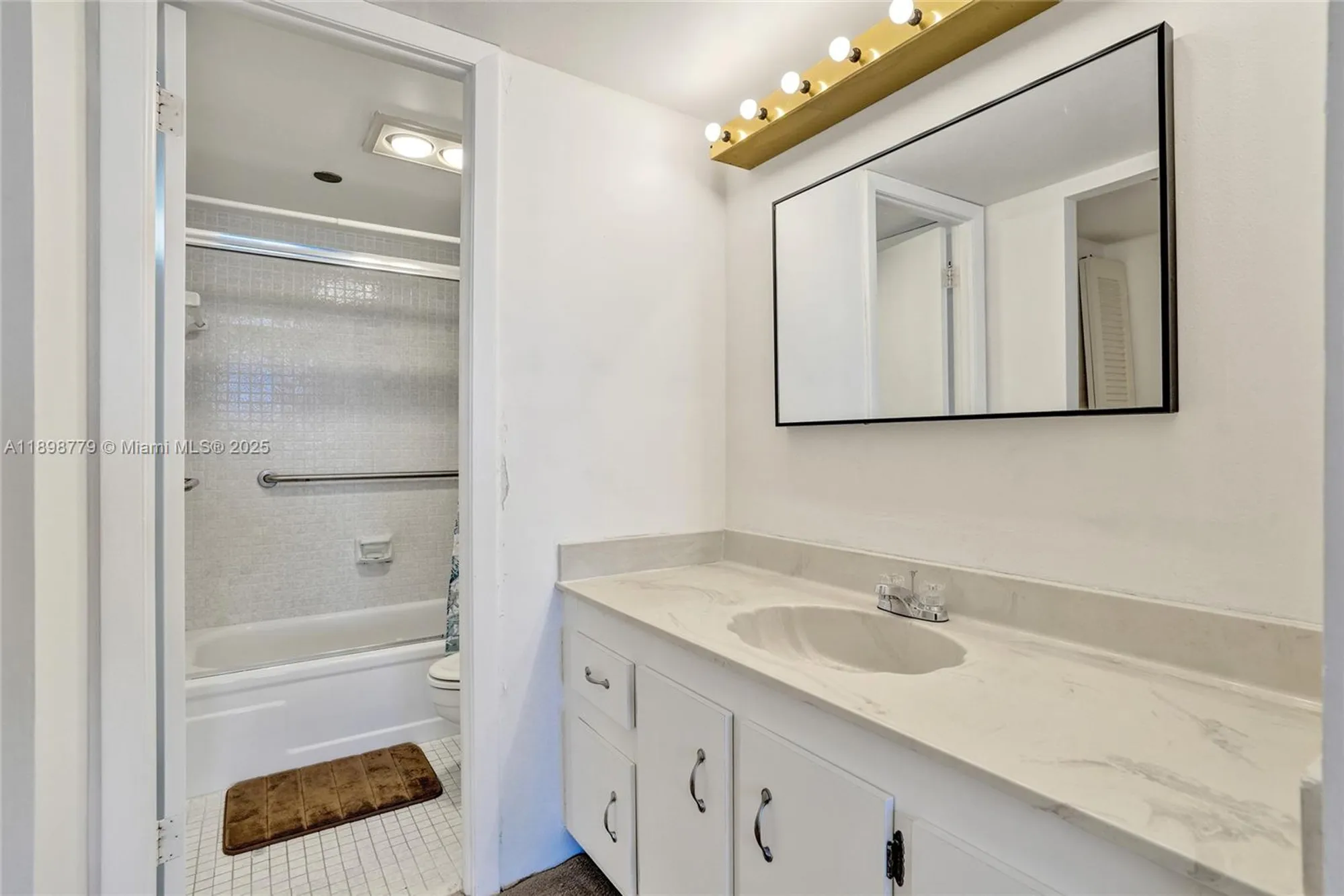 Property Slideshow image 16 of 34 | 1200 saint charles pl 413, Pembroke Pines, FL, 33026