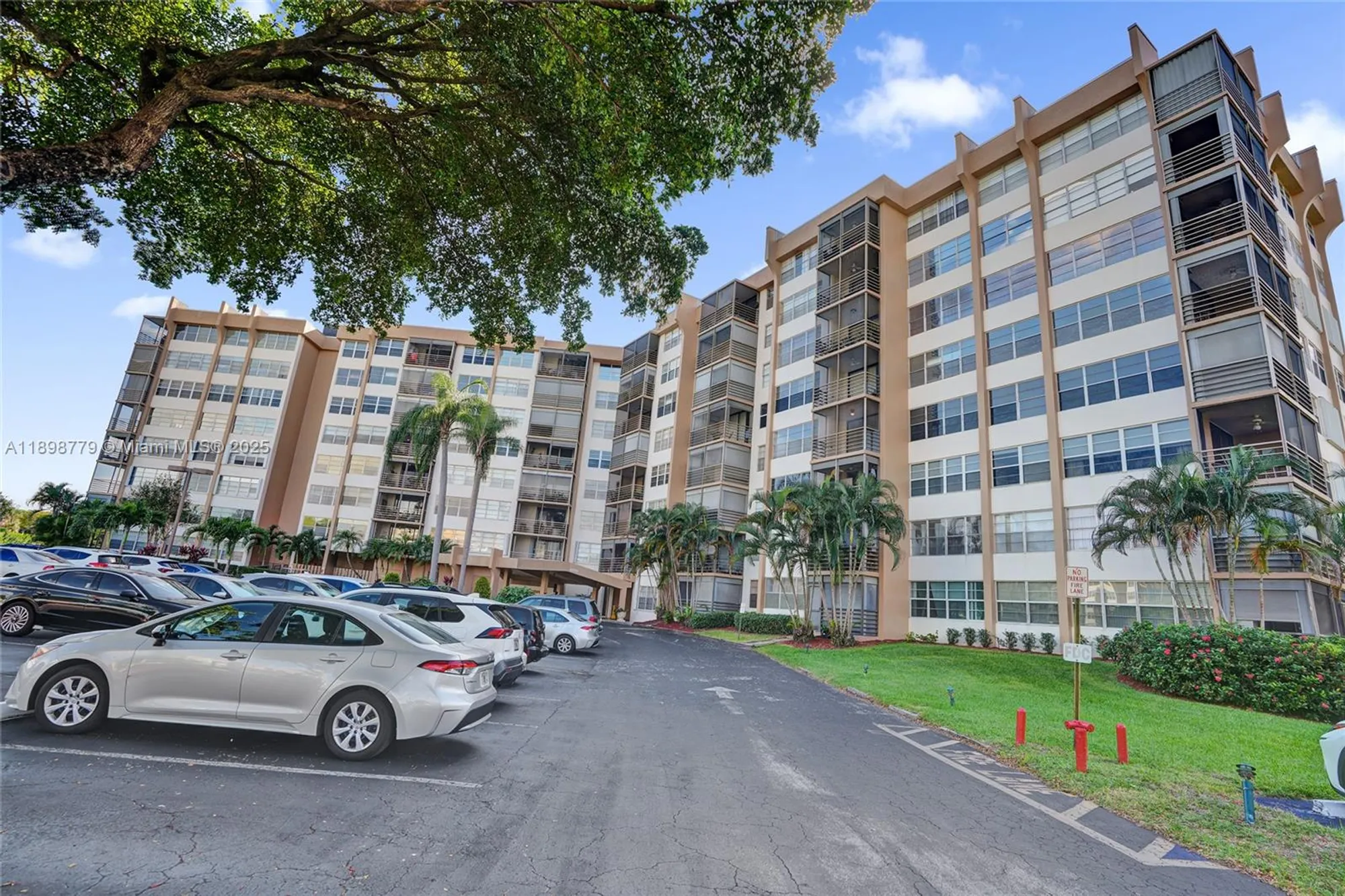 Property Slideshow image 1 of 34 | 1200 saint charles pl 413, Pembroke Pines, FL, 33026