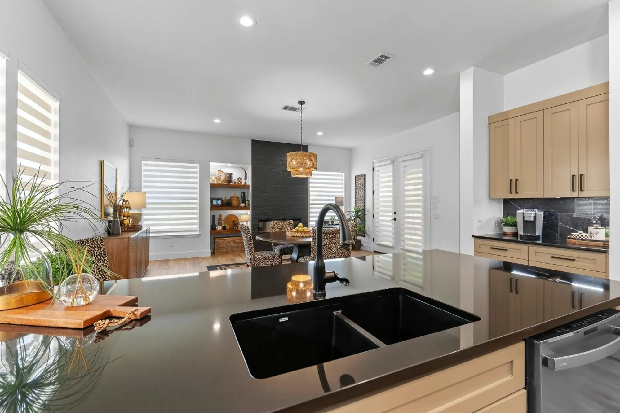 Property Slideshow image 14 of 36 | 126 enchanted dr, Georgetown, TX, 78633