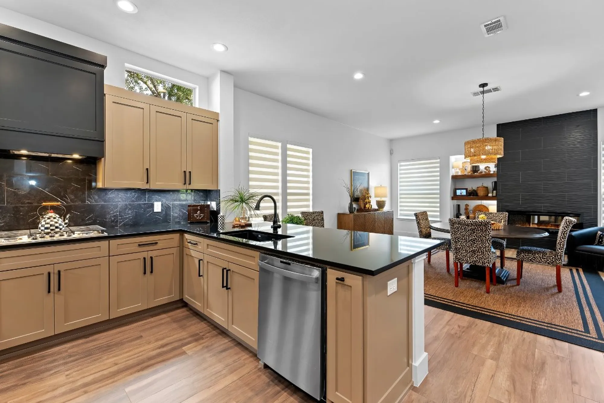 Property Slideshow image 16 of 36 | 126 enchanted dr, Georgetown, TX, 78633