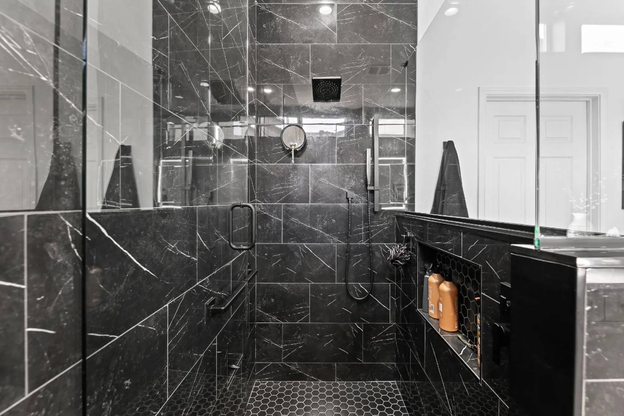 Property Slideshow image 20 of 36 | 126 enchanted dr, Georgetown, TX, 78633