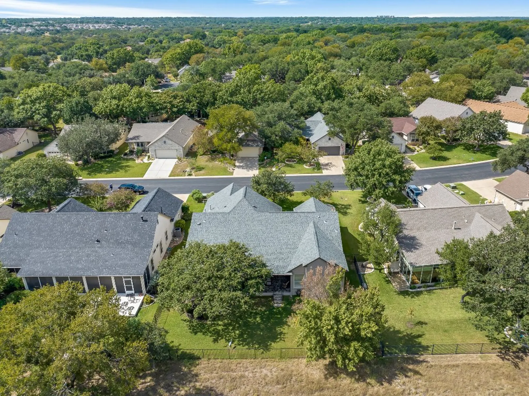 Property Slideshow image 32 of 36 | 126 enchanted dr, Georgetown, TX, 78633