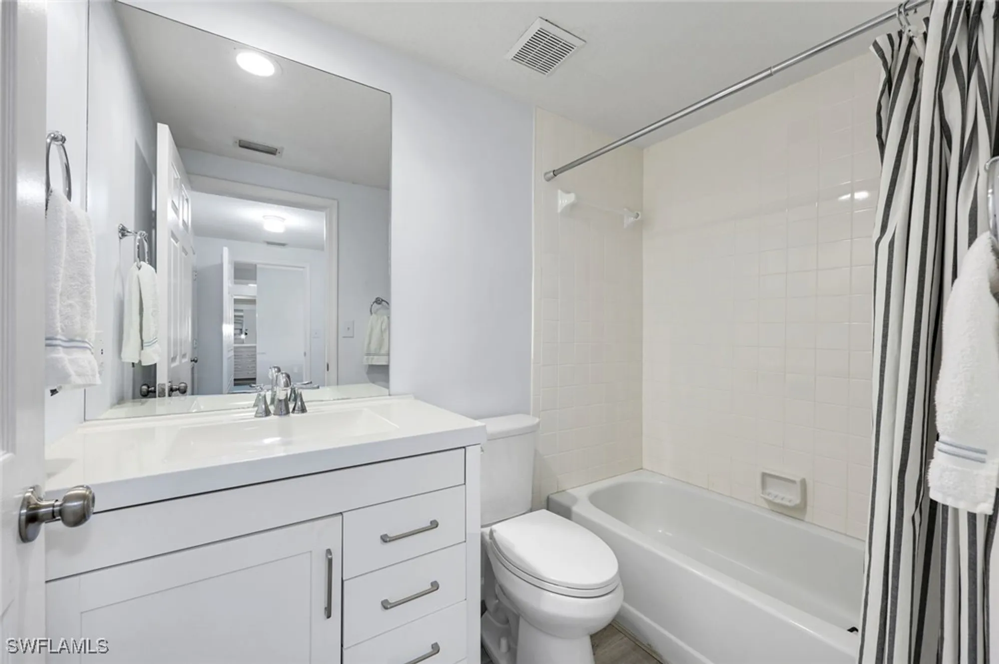 Property Slideshow image 21 of 28 | 6030 chardonnay ln apt 203, Naples, FL, 34119