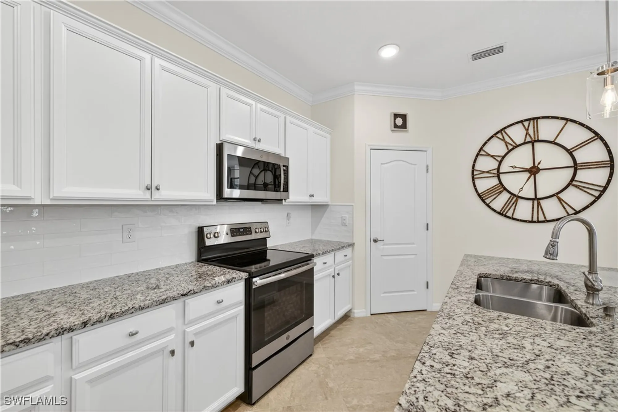 Property Slideshow image 15 of 41 | 19821 bittersweet ln, Estero, FL, 33928