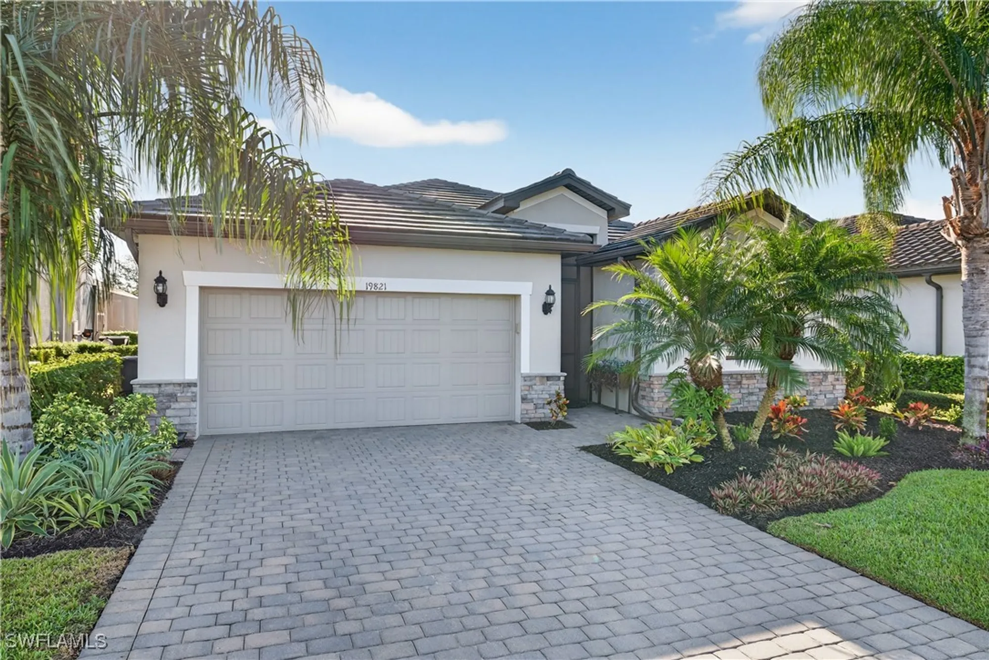 Property Slideshow image 2 of 41 | 19821 bittersweet ln, Estero, FL, 33928