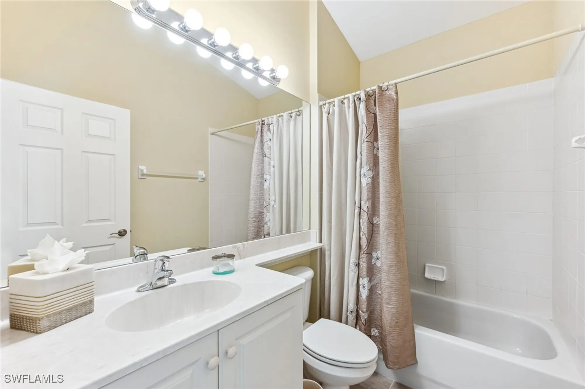 Property Slideshow image 20 of 25 | 20051 seagrove st unit 1208, Estero, FL, 33928