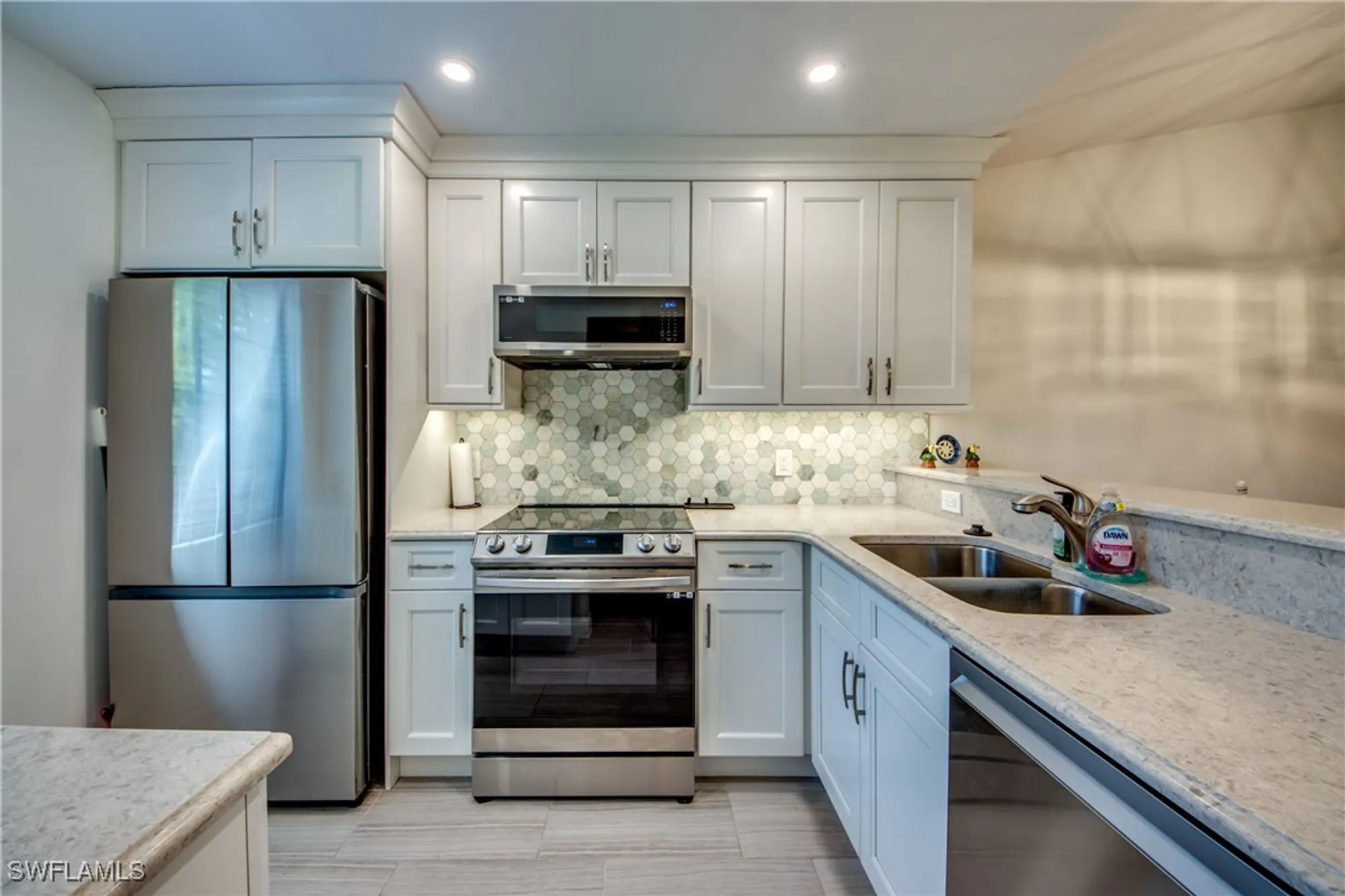 Property Slideshow image 4 of 24 | 16541 bayleaf ln 56, Fort Myers, FL, 33908