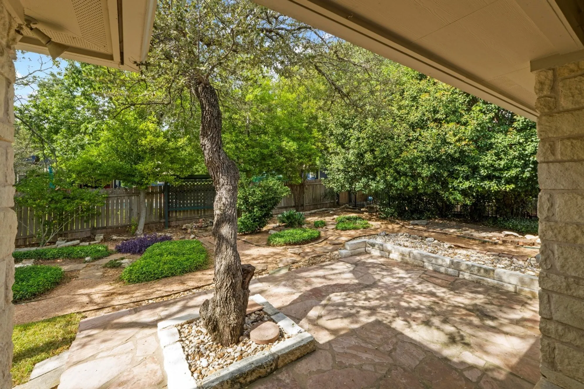 Property Slideshow image 28 of 33 | 125 sabine dr, Georgetown, TX, 78628