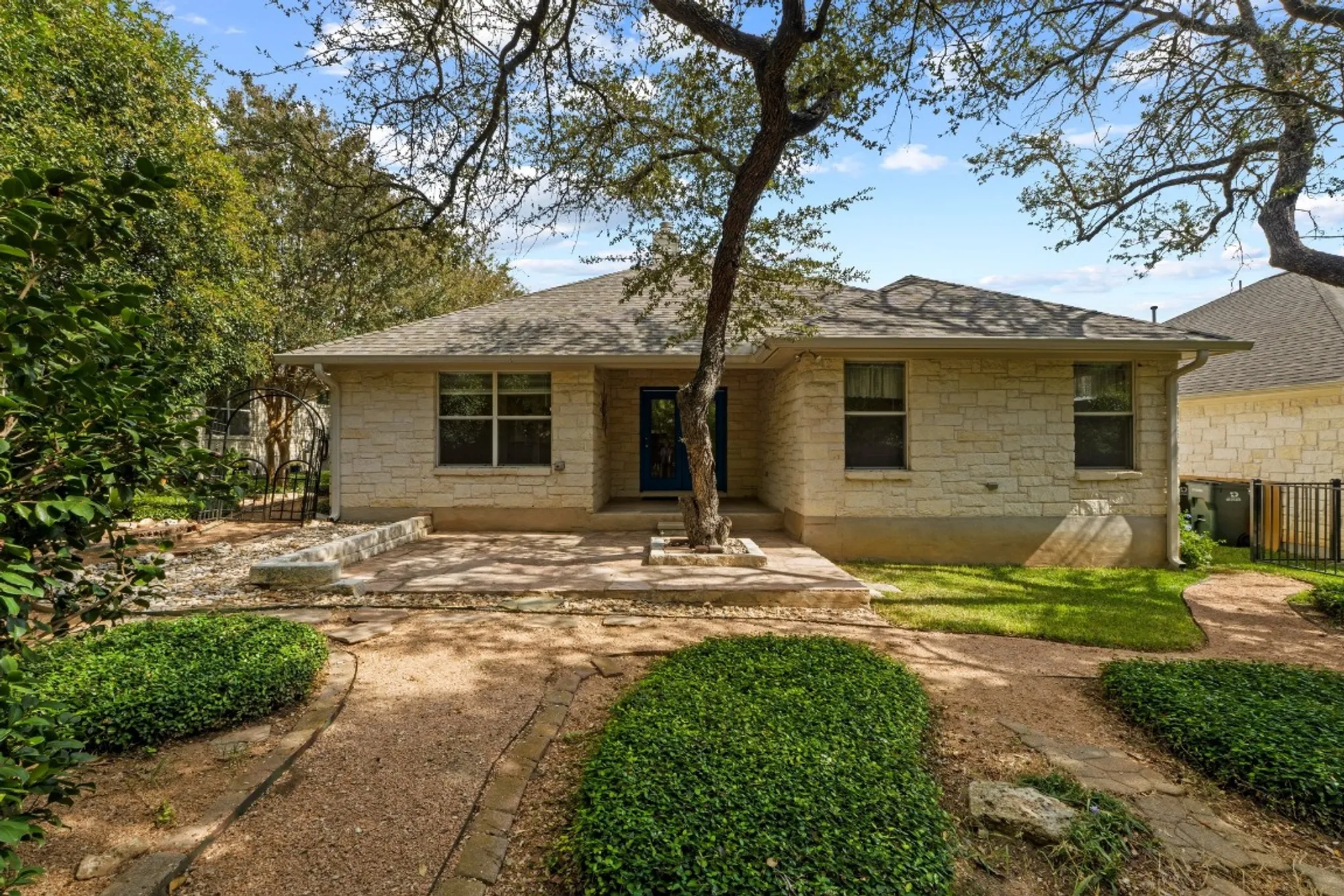 Property Slideshow image 31 of 33 | 125 sabine dr, Georgetown, TX, 78628