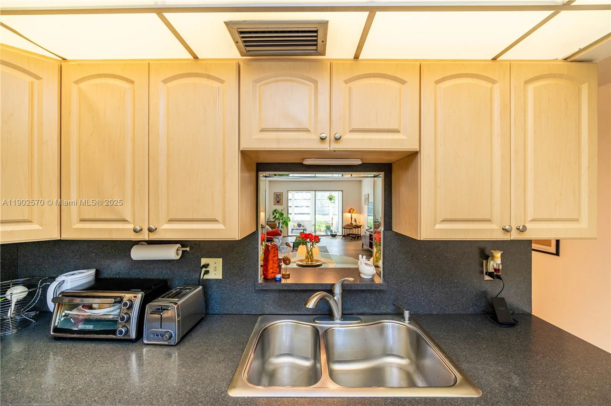 Property Slideshow image 4 of 48 | 2101 lucaya bnd apt c1, Coconut Creek, FL, 33066