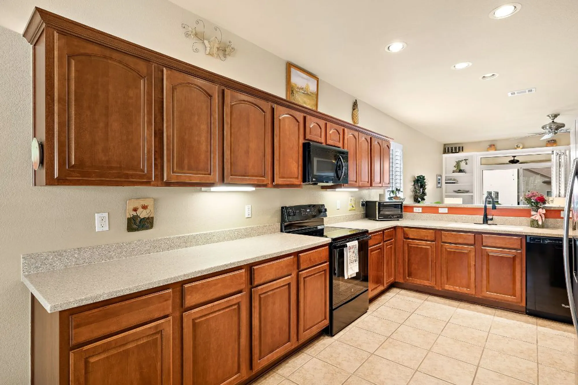 Property Slideshow image 8 of 26 | 406 sundance ln, Georgetown, TX, 78633