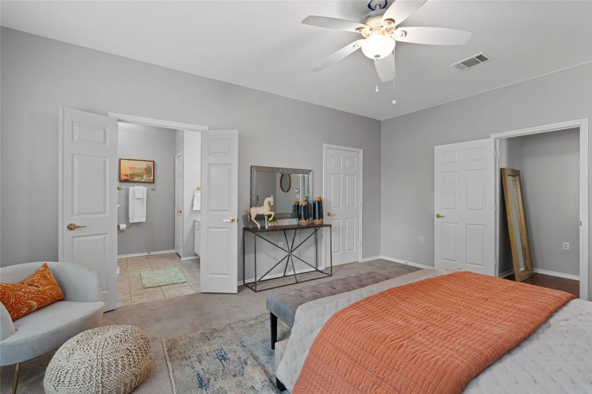 Property Slideshow image 16 of 30 | 225 crockett loop, Georgetown, TX, 78633